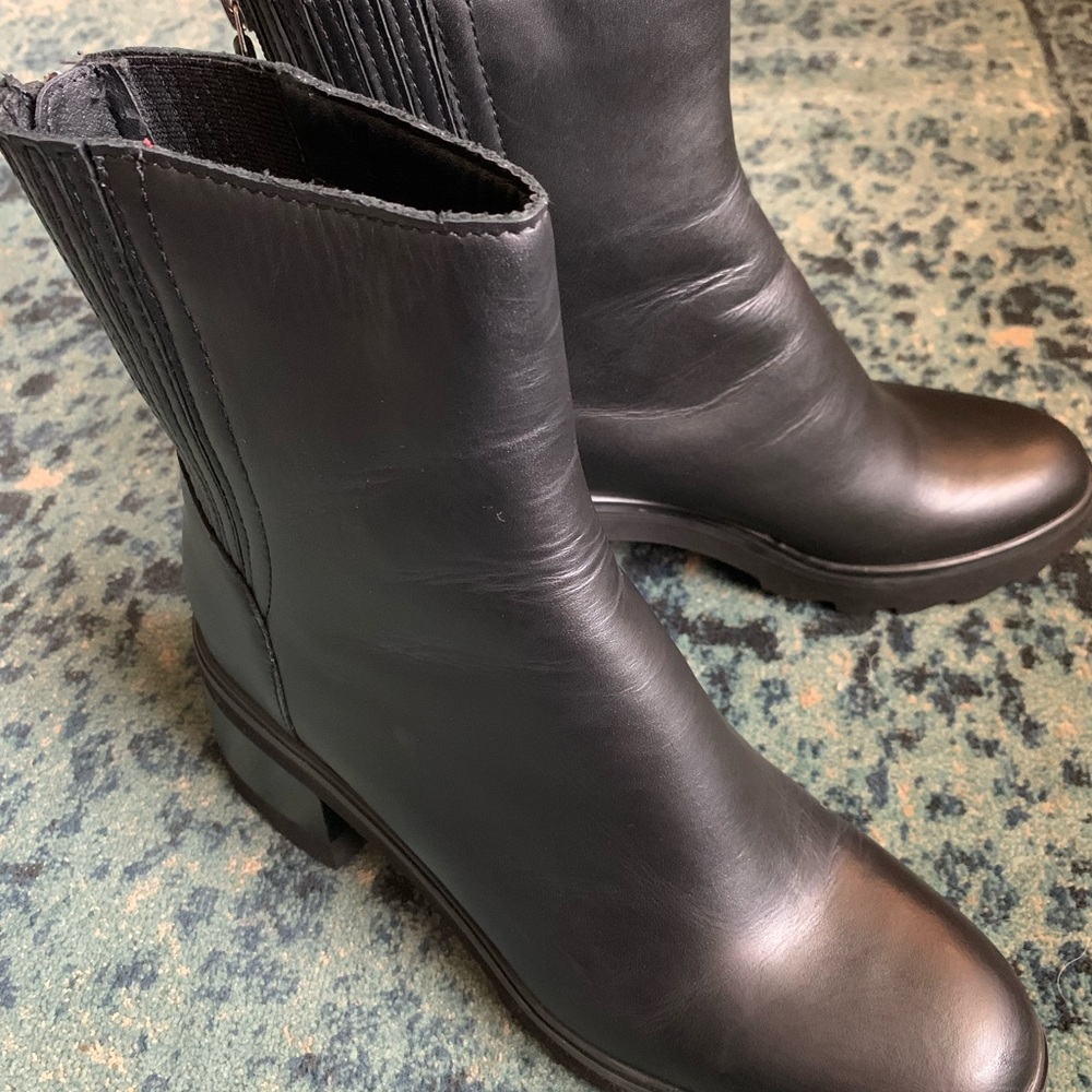 Dolce Vita Waterproof Zipper Closure Black Booties